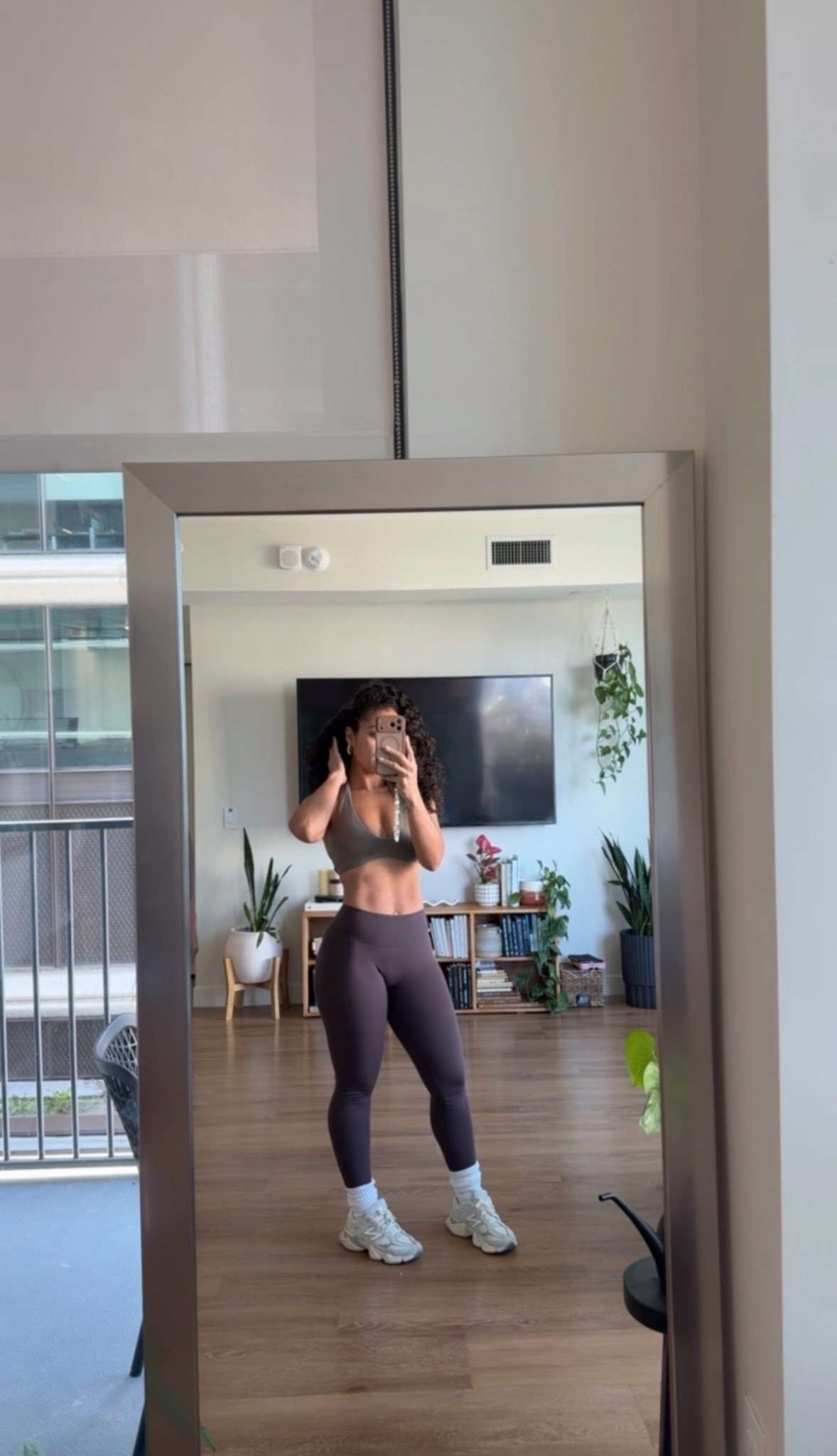 Hot girl walk ootd 