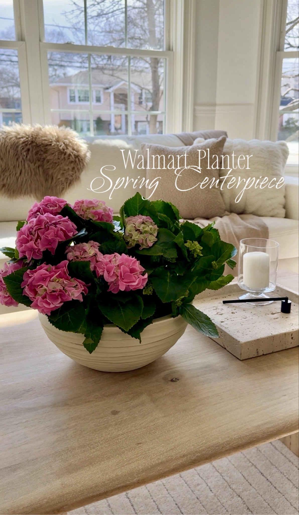 Easy spring refresh idea—fresh florals, soft textures, and light layers to brighten your space 🌸 #springdecor #cozyhome #homeupdate #livingroomdecor #freshflowers