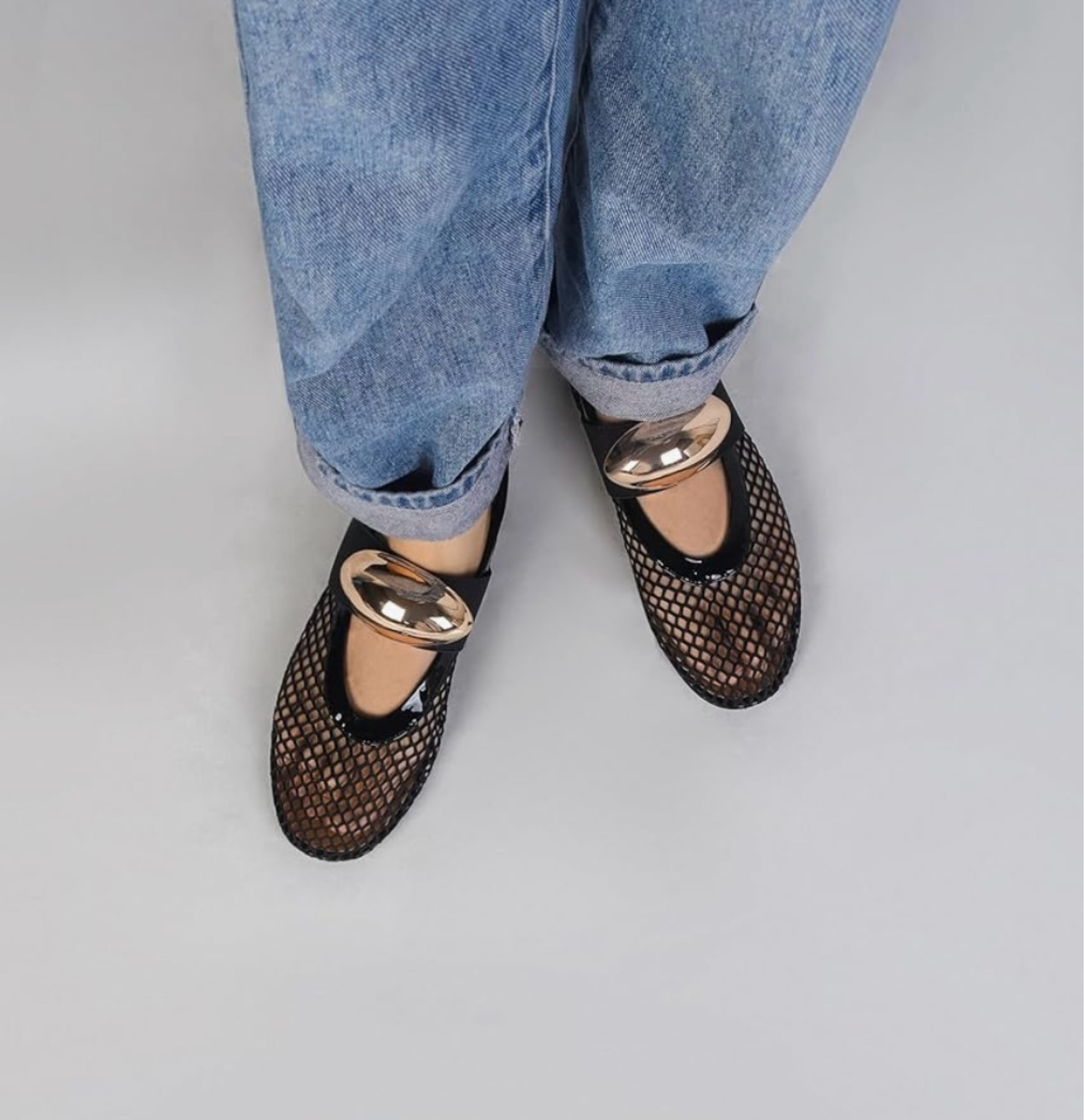 Ballet mesh shoes


#LTKTravel #LTKOver40 #LTKBeauty