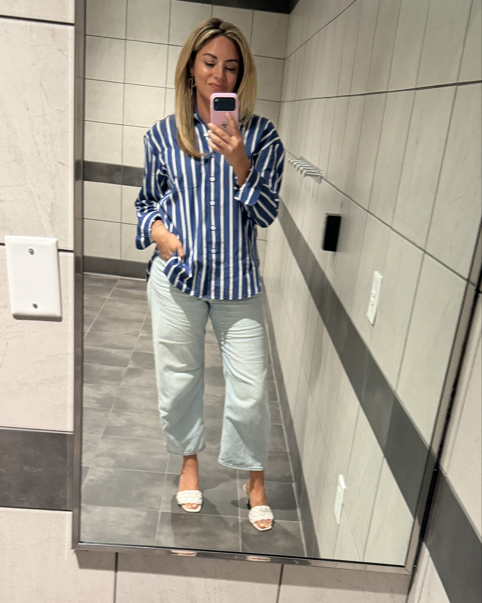 Said I would never but these barrel jeans from @Madewell are so comfy for the summer !