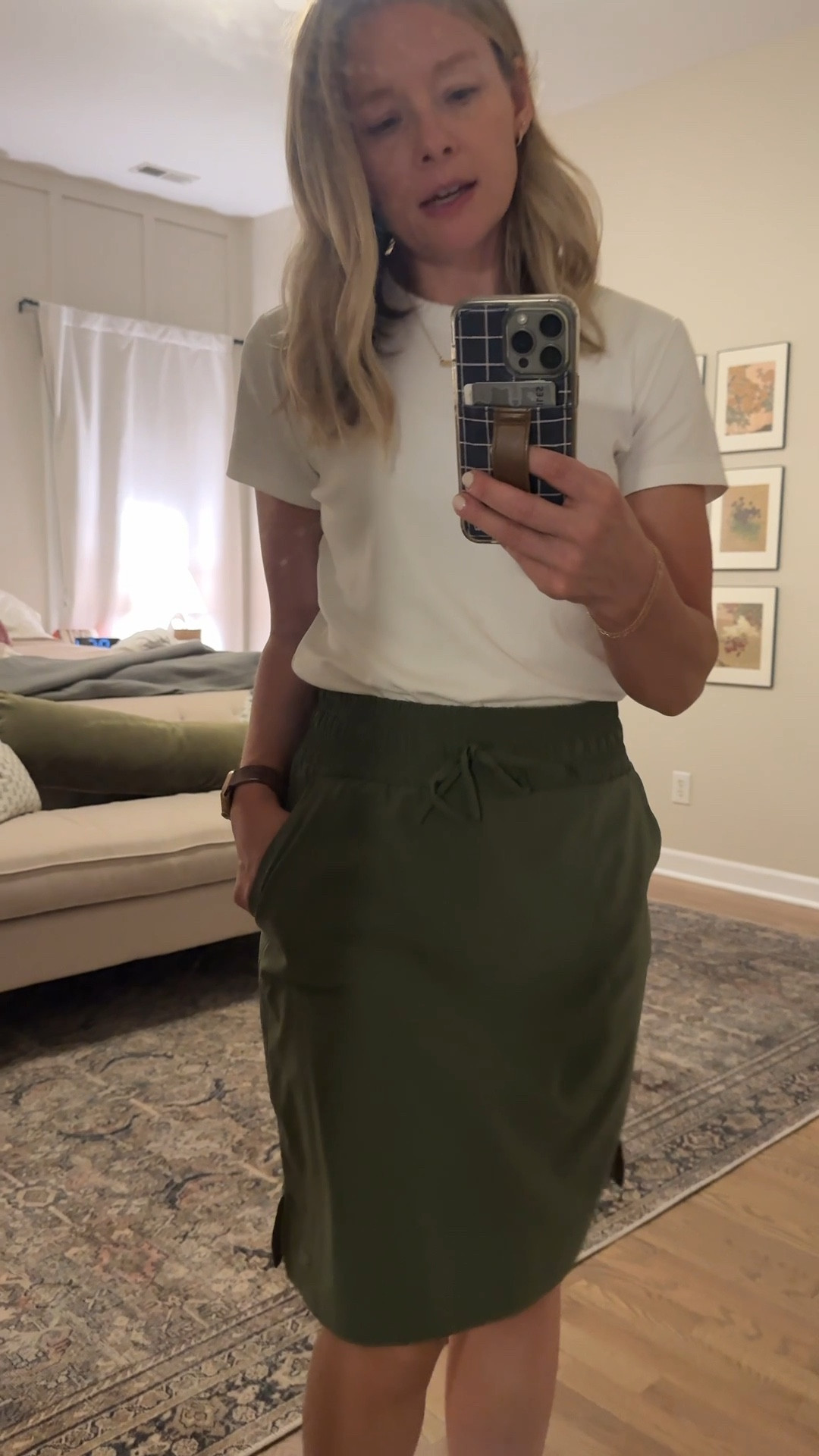 Love this Albion Fit skirt for the summer and it comes in a bunch of different colors. Paired it with one of my very favorite non-see-through white tees from Uniqlo.

SIZING
Tee: medium
Skirt: small