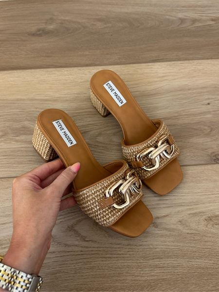 Love these Steve Madden sandals!! Fit tts 