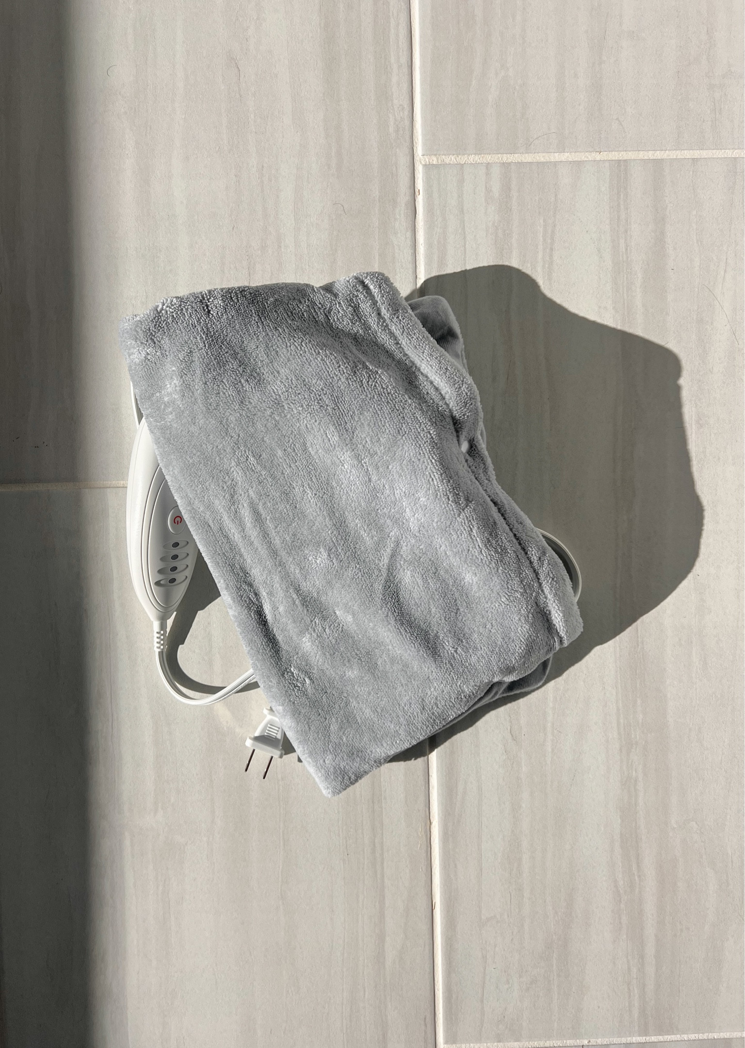 For the 30+ club 🙃 #heatingpad #backpain 

#LTKOver40 #LTKFindsUnder100 #LTKFindsUnder50