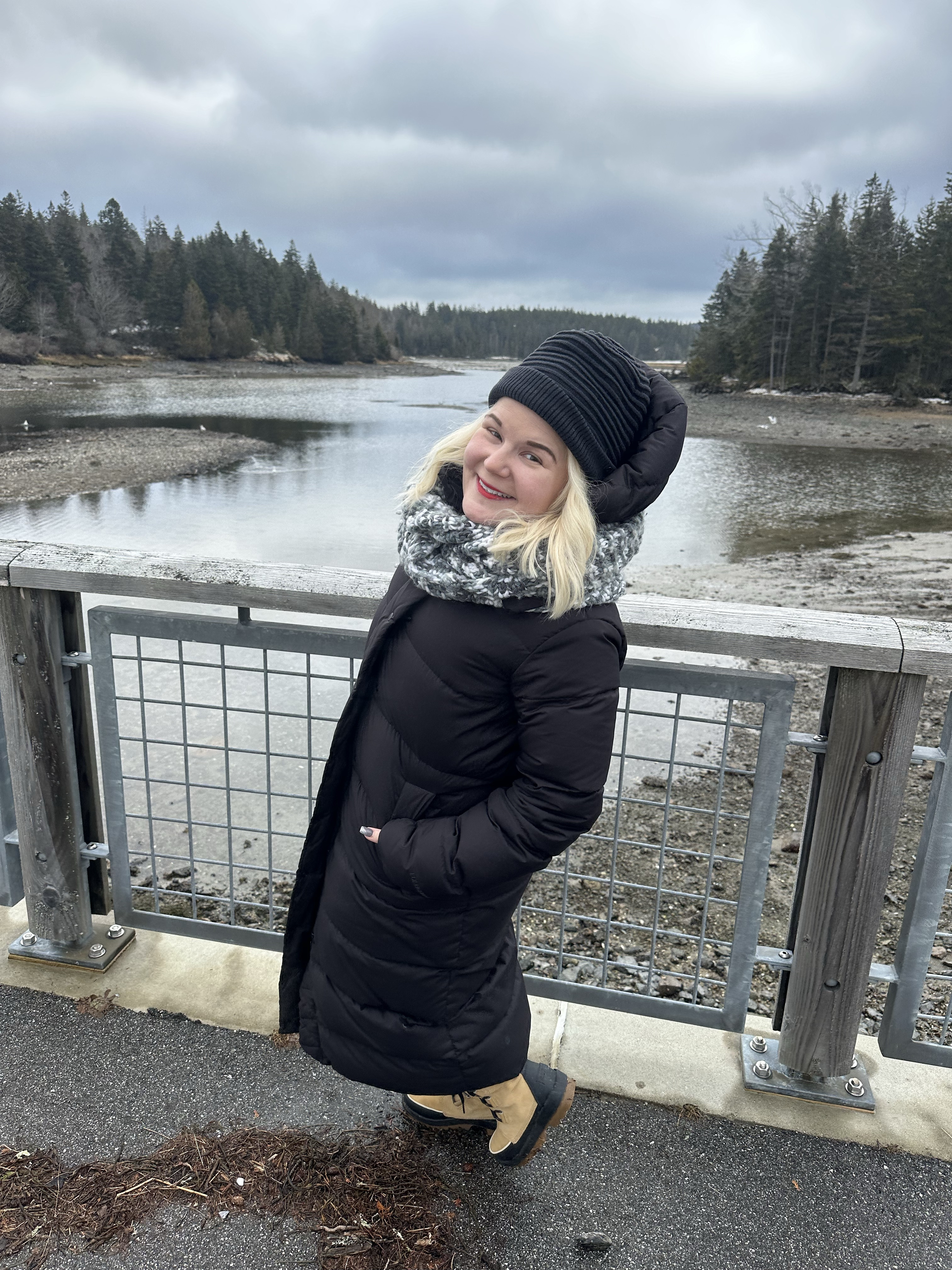 It is coat season. And I love the Wunder Puffer coat. It feels like a bit sleeping bag that keeps me warm all winter long. I sized down to a four as it does run big. 

#LTKSeasonal #LTKActive #LTKPetite