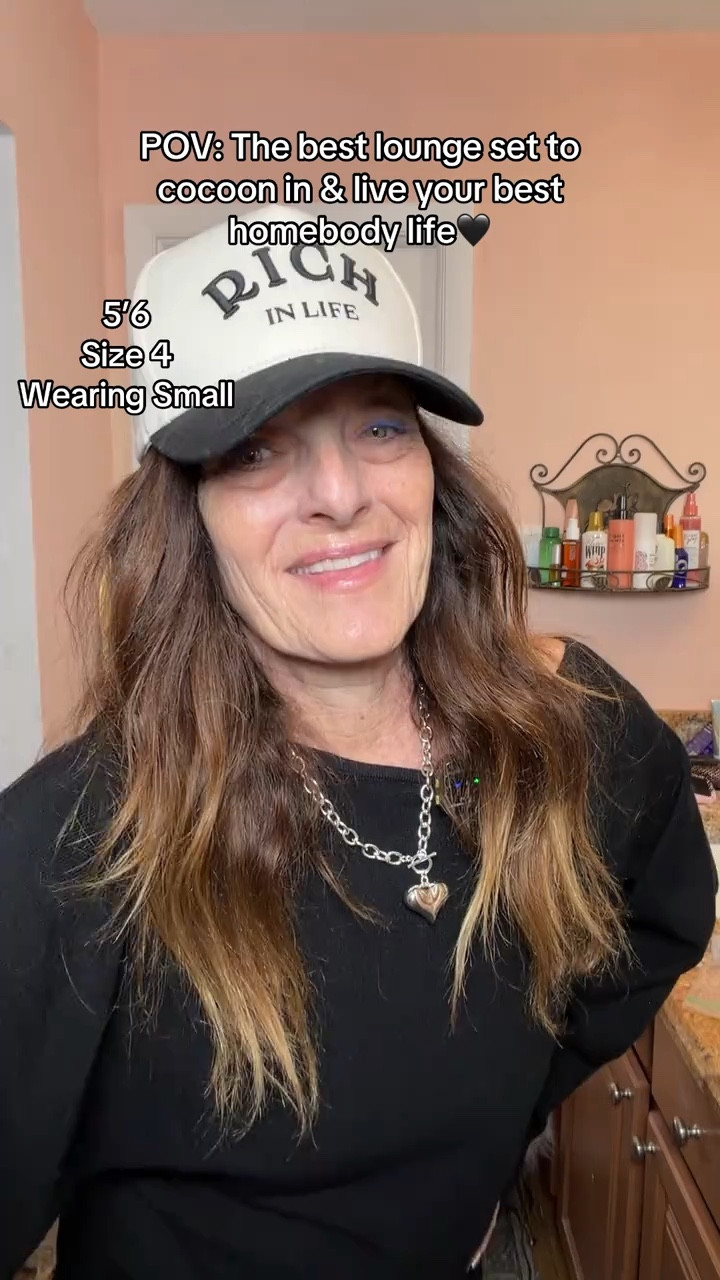 Love my cashmere feels 2 piece ChicMe loungeset. 🖤 #loungewear #chicme

#LTKHome #LTKootd #LTKdayinmylife