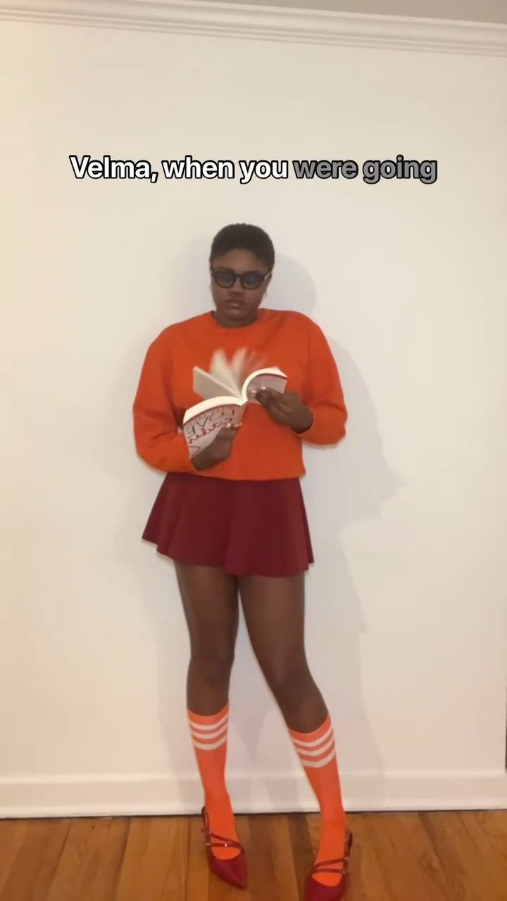 part 1 of my halloween costume series🔎👻@thredup #thredupambassador 

stay tuned for tomorrow’s costume🎃

#fashionreelscreator #collegehalloween #halloweencostume #halloweencostumeideas #halloweencosplay #happyhalloween