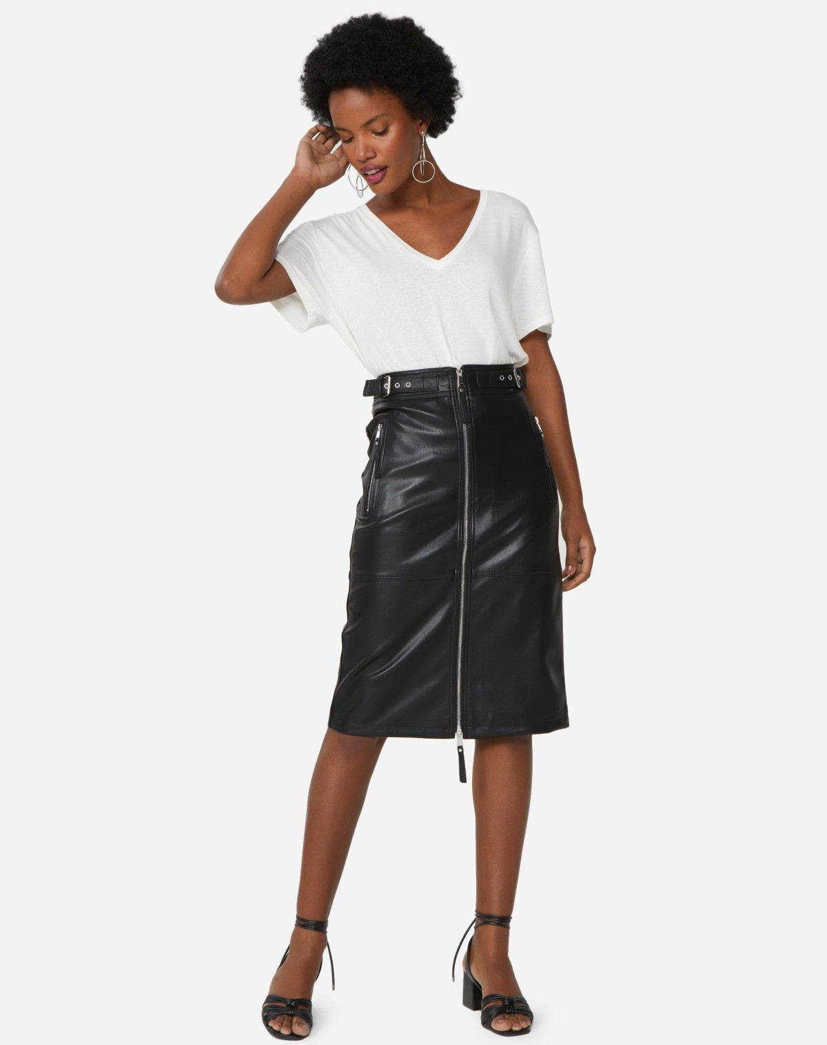 Roupas Femininas, Vestidos, Sapatos, Blusas, Calças, Saias, Moda | Amaro BR