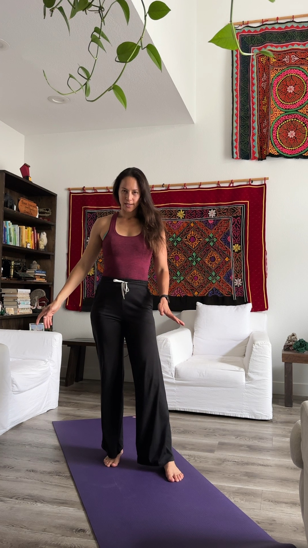 Here’s a video of me helping my friend, Charles, learn how to do a Strict Deck Squat. Can you do it?

#LTKOver40 #LTKActive