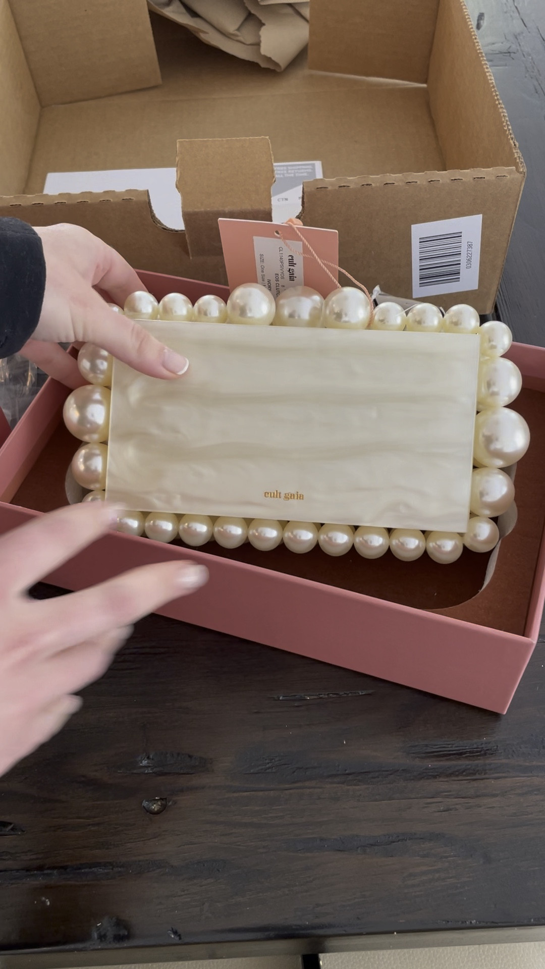 Unbox with me! Loving this cultgaia clutch- so affordable and perfect for wedding season! 


#LTKitbag #LTKwedding #LTKparties