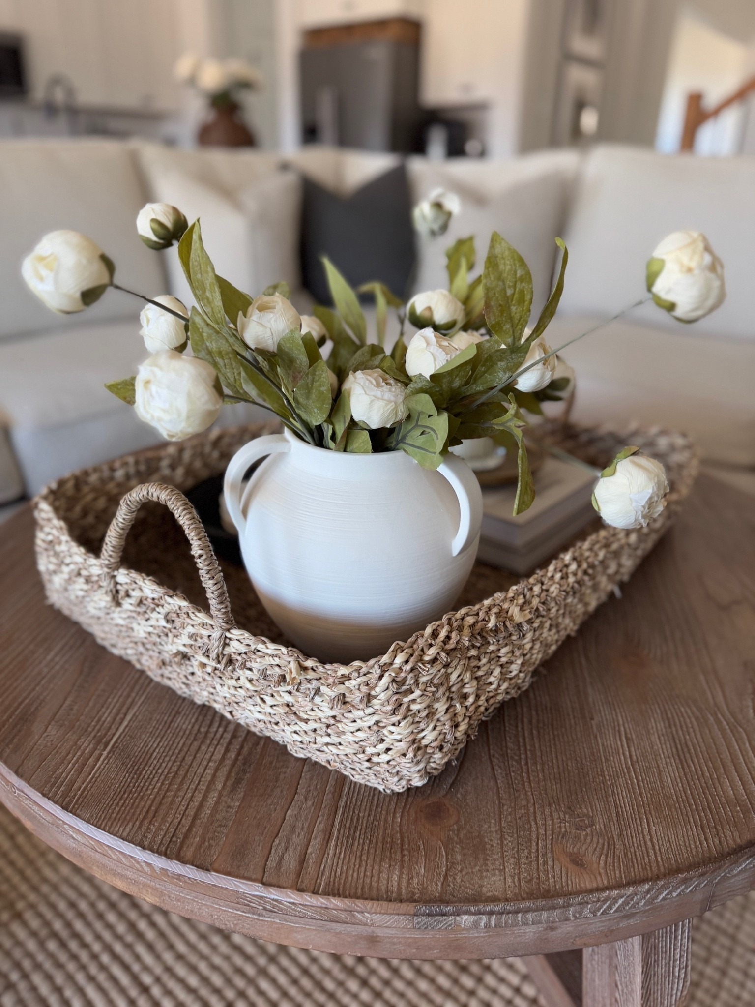 My favorite Walmart find that give bougie vibes on a budget! Beautiful home decor doesn’t have to be expensive 😉🙌🏼 #walmartpartner 

Designer Looks for Less, Luxe Home Finds, Homes with Purpose, Neutral Home Decor

#looksforless #affordablehomedecor #boujeeonabudget #neutralhomesofinsta #homeswithpurpose #styledhome #designerlooksforless #walmarthome #walmartfinds

#LTKSaleAlert #LTKHome #LTKSeasonal