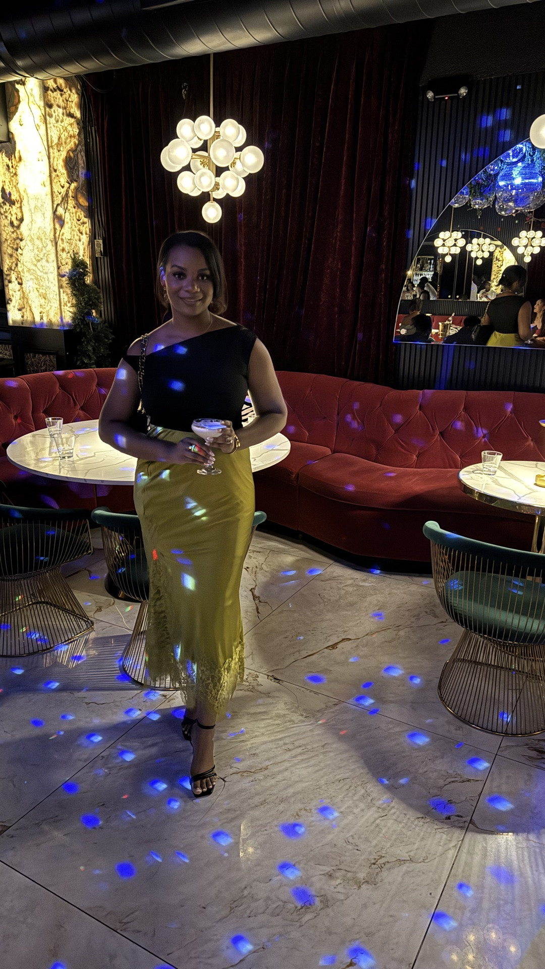 outfit that makes you feel SO confident the second you put it on. ✨🥂 This look was absolutely perfect for girls’ night, and easily one of my favorite outfits I’ve worn all year. 💕 The fit, the vibe, the confidence… 10/10.

#GirlsNightOut #OOTD #ConfidenceLooksGood #FeminineStyle #StyleInspo