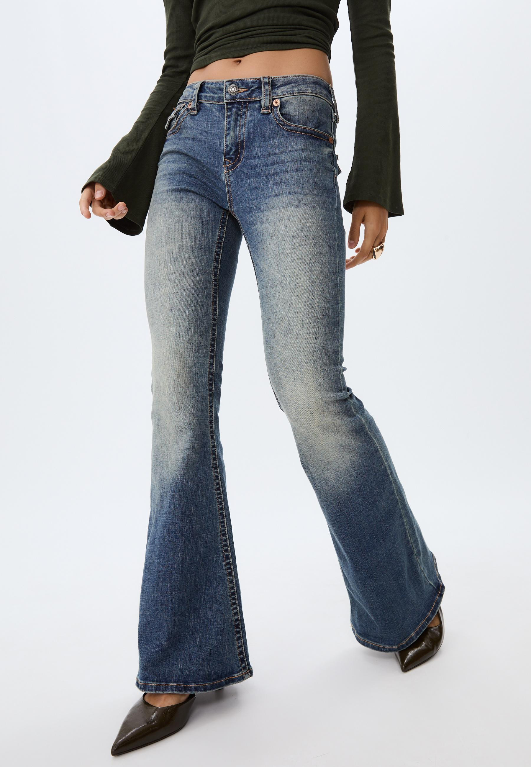 D04 low rise flared jeans - Women's Jeans | Stradivarius United Kingdom | Stradivarius (UK)