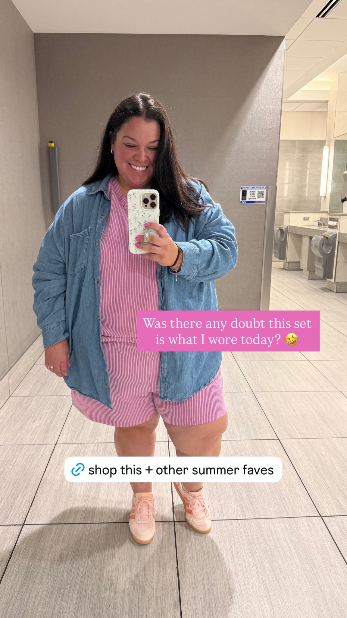 Was there any doubt this set is what I wore today? 🤣 loving this set for travel days!

#LTKootd #LTKPlusSize #LTKTravel