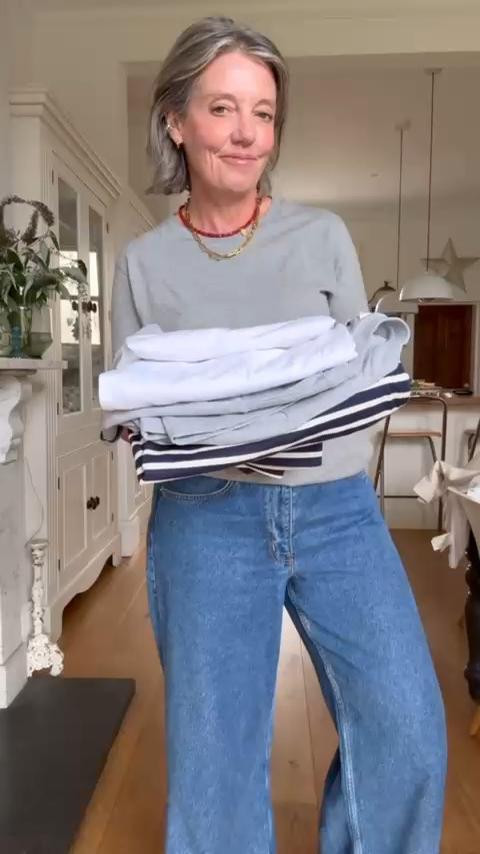 Autumn refresh time! My favourite t-shirts for this season. 
Wearing a Large in everything except Medium in the Arket &  Cos tee shirts. 
The striped long sleeved is linked on stories
My Sezane vest is a large and jeans 29/31. 



high street finds, basics, transitional pieces, capsule wardrobe, striped top, white t-shirt  

 

#LTKautumn #LTKstyletip #LTKuk