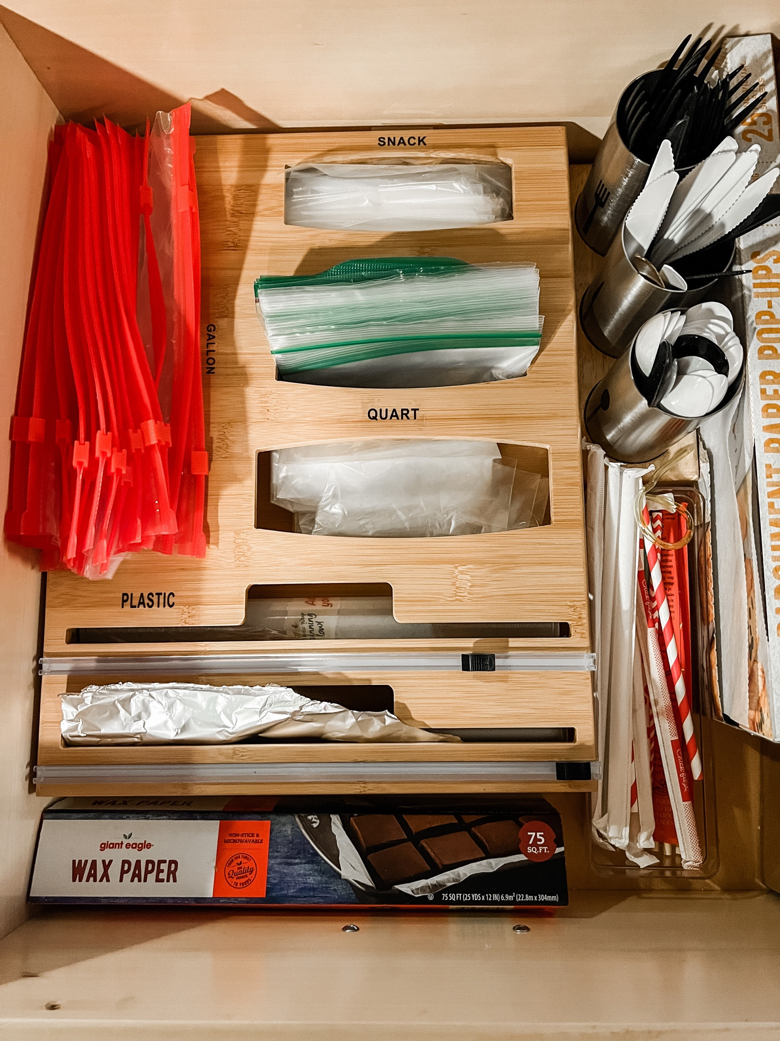 An organized home is a FUNctional home. I’m over here just organizing all the things this new year! @decorbymorr

#LTKhome