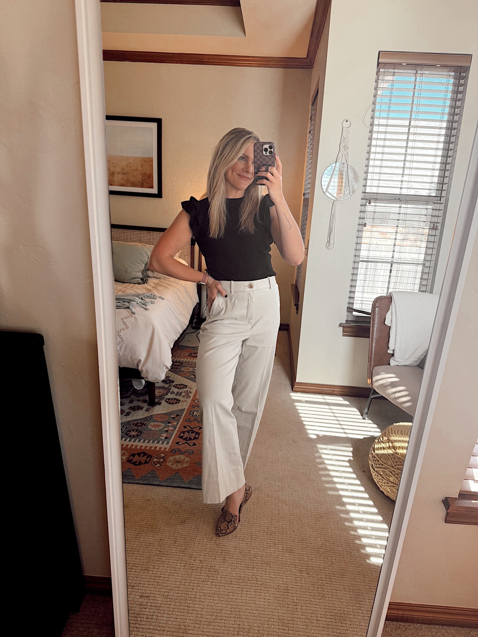 Spanx work pants are ELITE. These are on sale for $49 (usually $120!). I’m wearing a medium tall! 