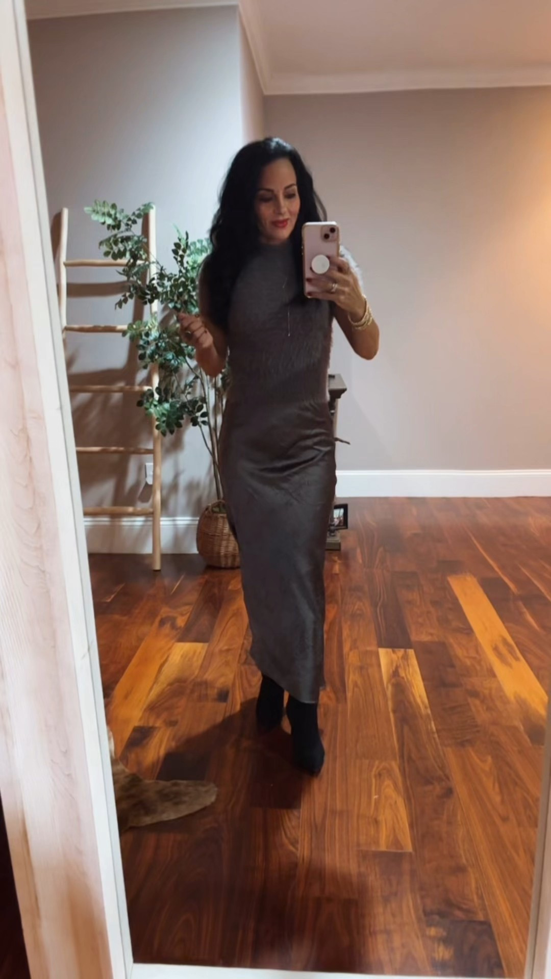 Free people skirt set
Fuzzy short sleeve sweater and textured slip skirt 


#LTKHoliday #LTKFindsUnder100 #LTKootd