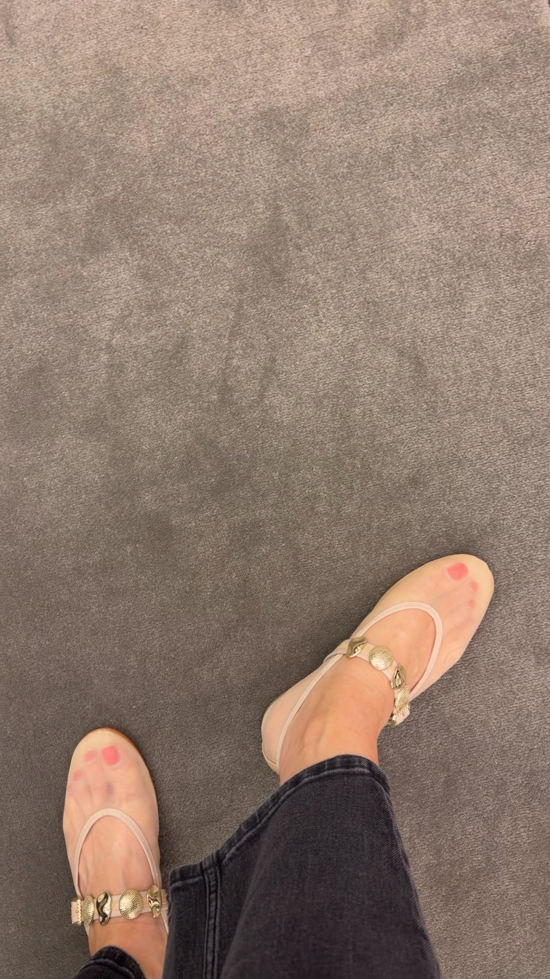 These ones came home with me! I had been eyeing them for a bit now and I was finally able to try them on in store. I bought a pair of sandals last summer with the same gold embellishment detail and they were incredibly comfortable. These are just as comfy out of the box. They run true to size  

#LTKOver40 #LTKdayinmylife #LTKMidsize
