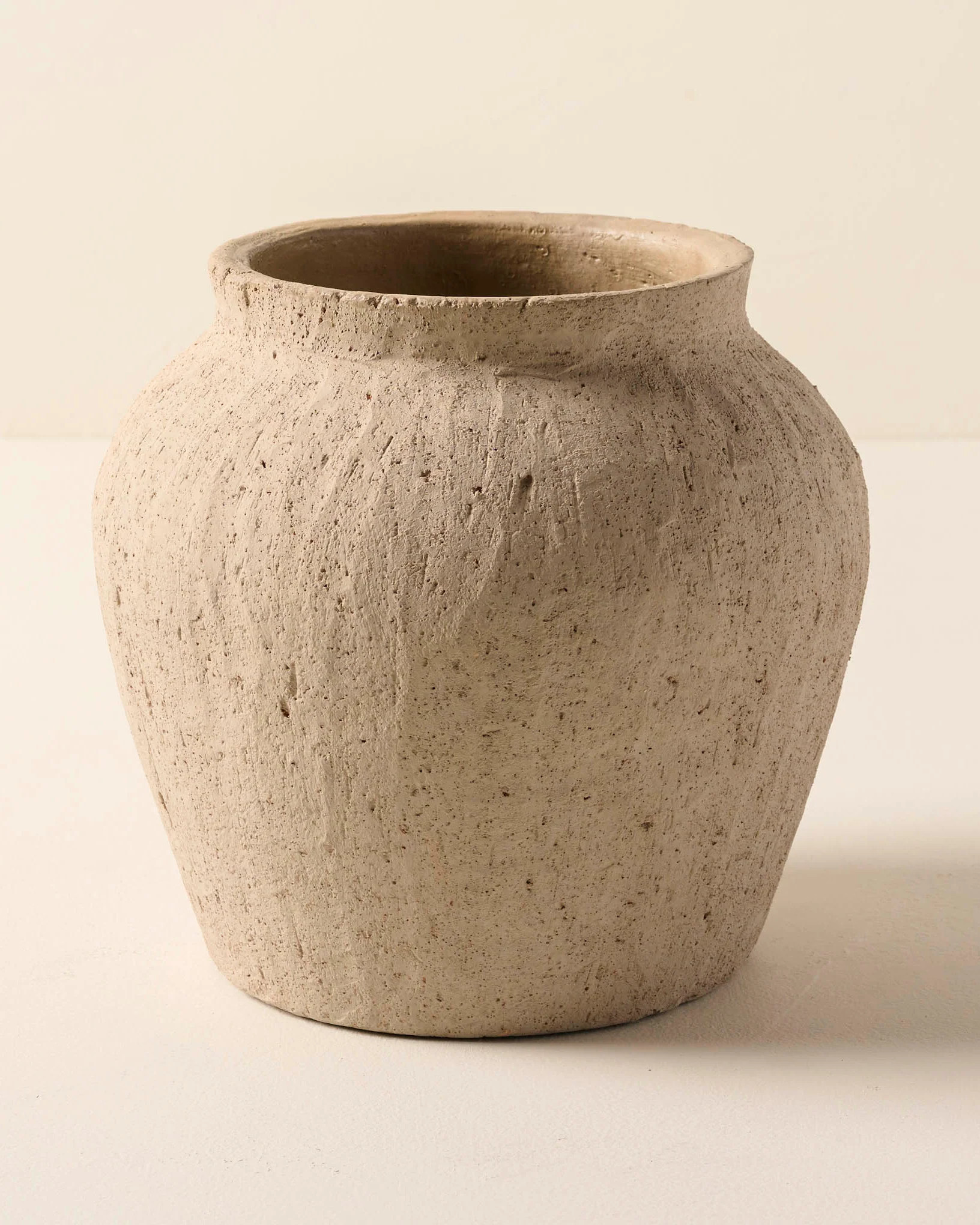Small Textured Adrienne Vase | Magnolia