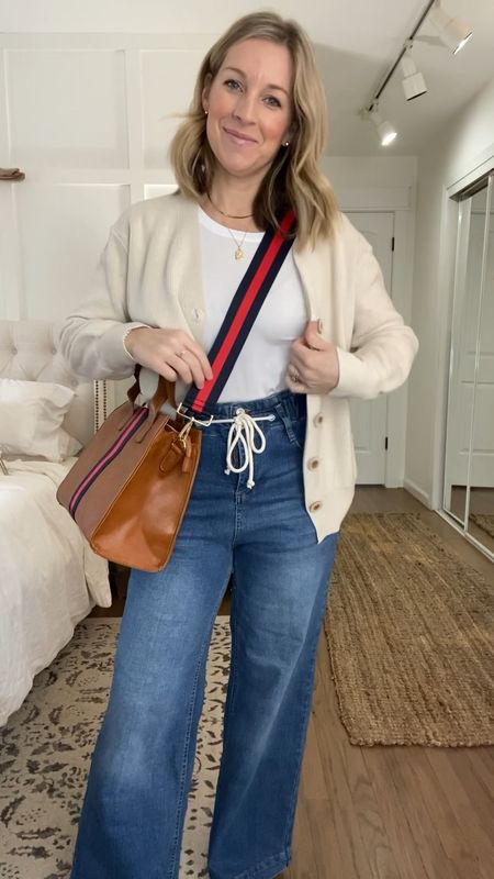 Great neutral outfit that’s perfect for the transitioning weather. Layers are everything! Wide leg drawstring jeans and a great grandpa cardigan. Ballet flats and a cognac tote. Code KELLI25 for 25% off threaded pear! Amazon jeans coming soon! 

#LTKGiftGuide #LTKSale #LTKFind