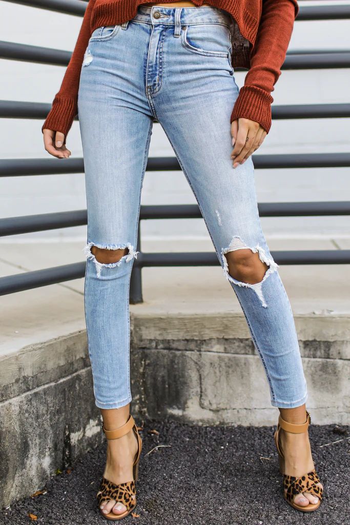 Cue The Casual Light Wash Distressed Skinny Jeans | Red Dress 