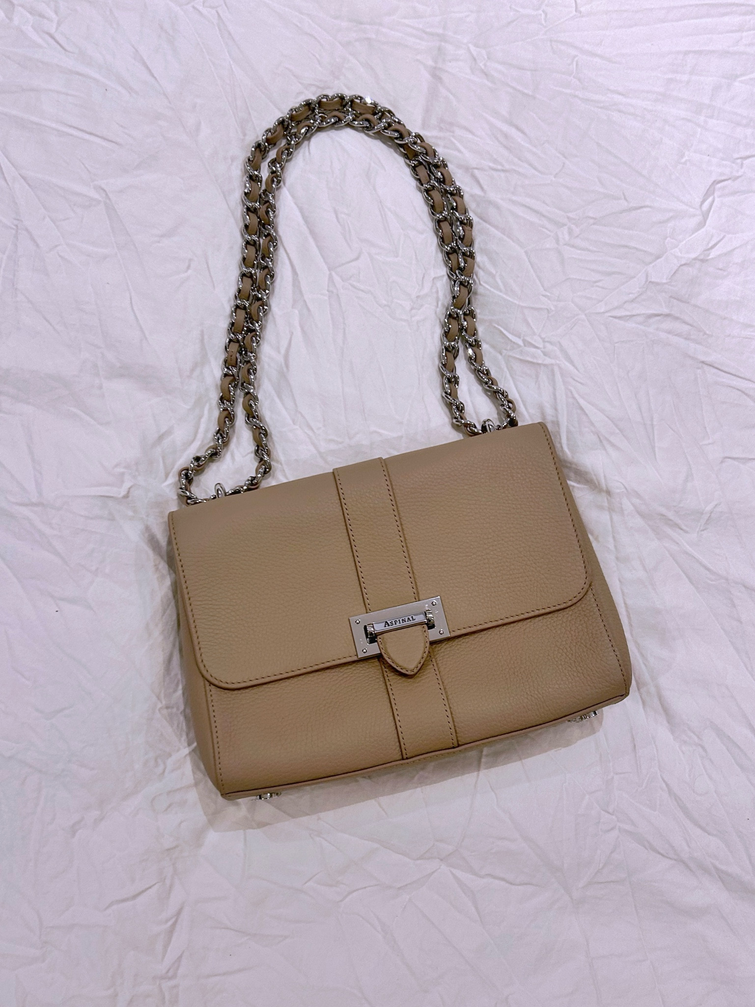 Bought the Large Lottie bag from Aspinal last Black Friday, and the sale price is even better this year 🩶  #Aspinal #BritishLuxury #LeatherGoods

#LTKCyberWeek #LTKluxury #LTKbag