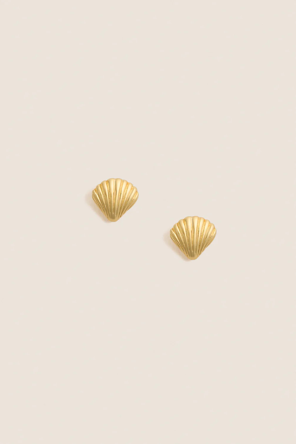 Gold Coquilles Mini Studs | Tuckernuck (US)