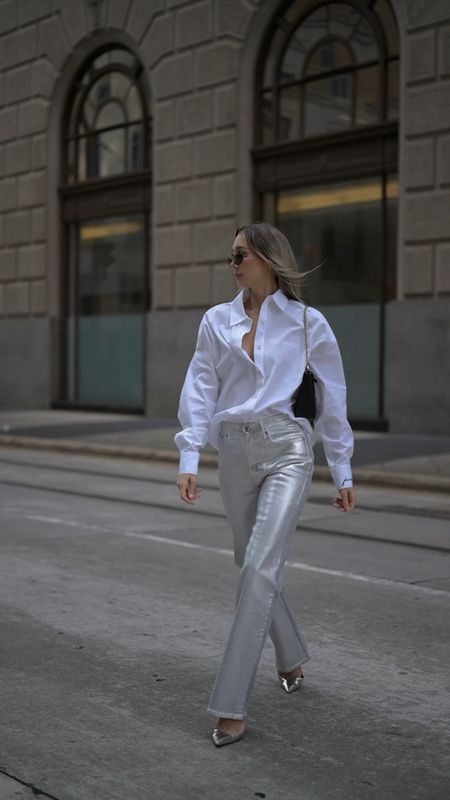 Silver denim, holiday outfit, silver jeans, street style, fall outfit 

#LTKSeasonal #LTKHolidaySale #LTKVideo