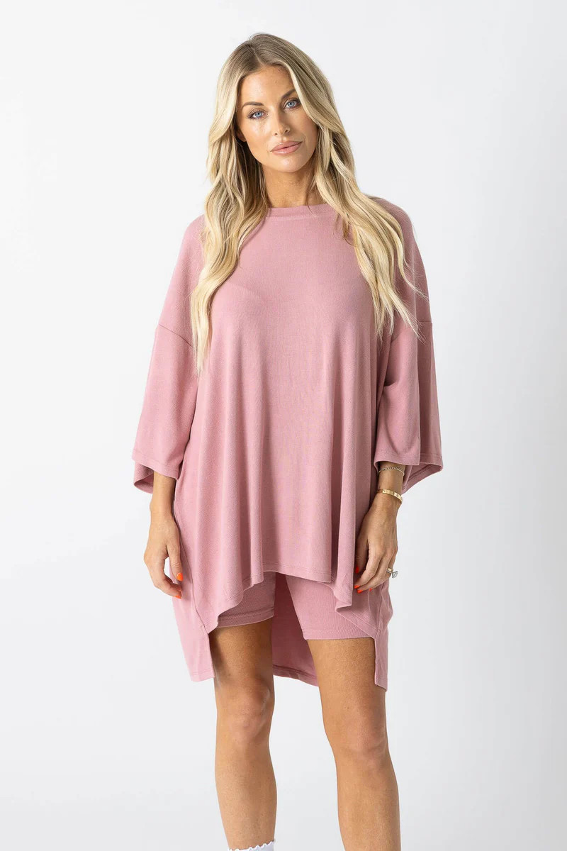 All Weekend Long Set Dozen Roses | The Foxy Kind