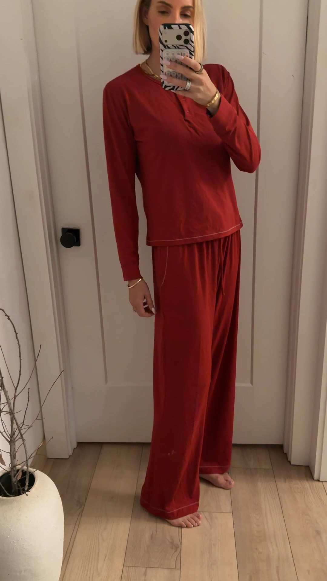 I have been living in these pjs since getting them. So comfy. LOVE that they have long inseam options too!


@aridblayne

#LTKOver40 #LTKmomlife #LTKselfcare