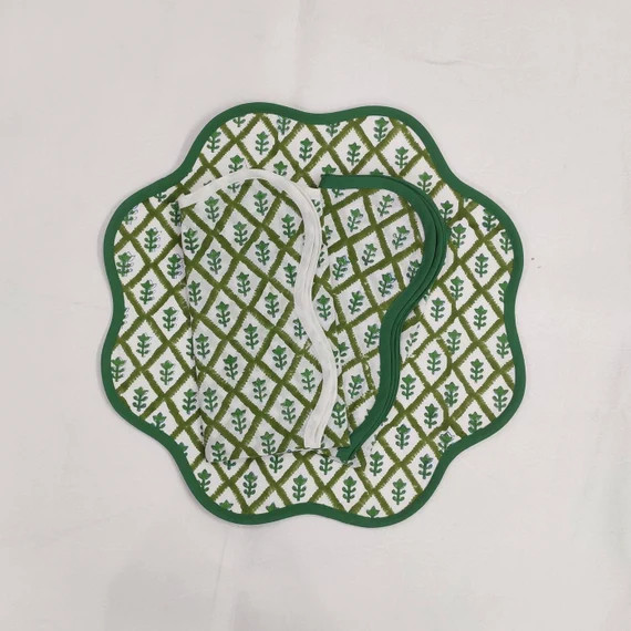 Round Scalloped Botanical Placemat Block Print Fabric Table - Etsy | Etsy (US)