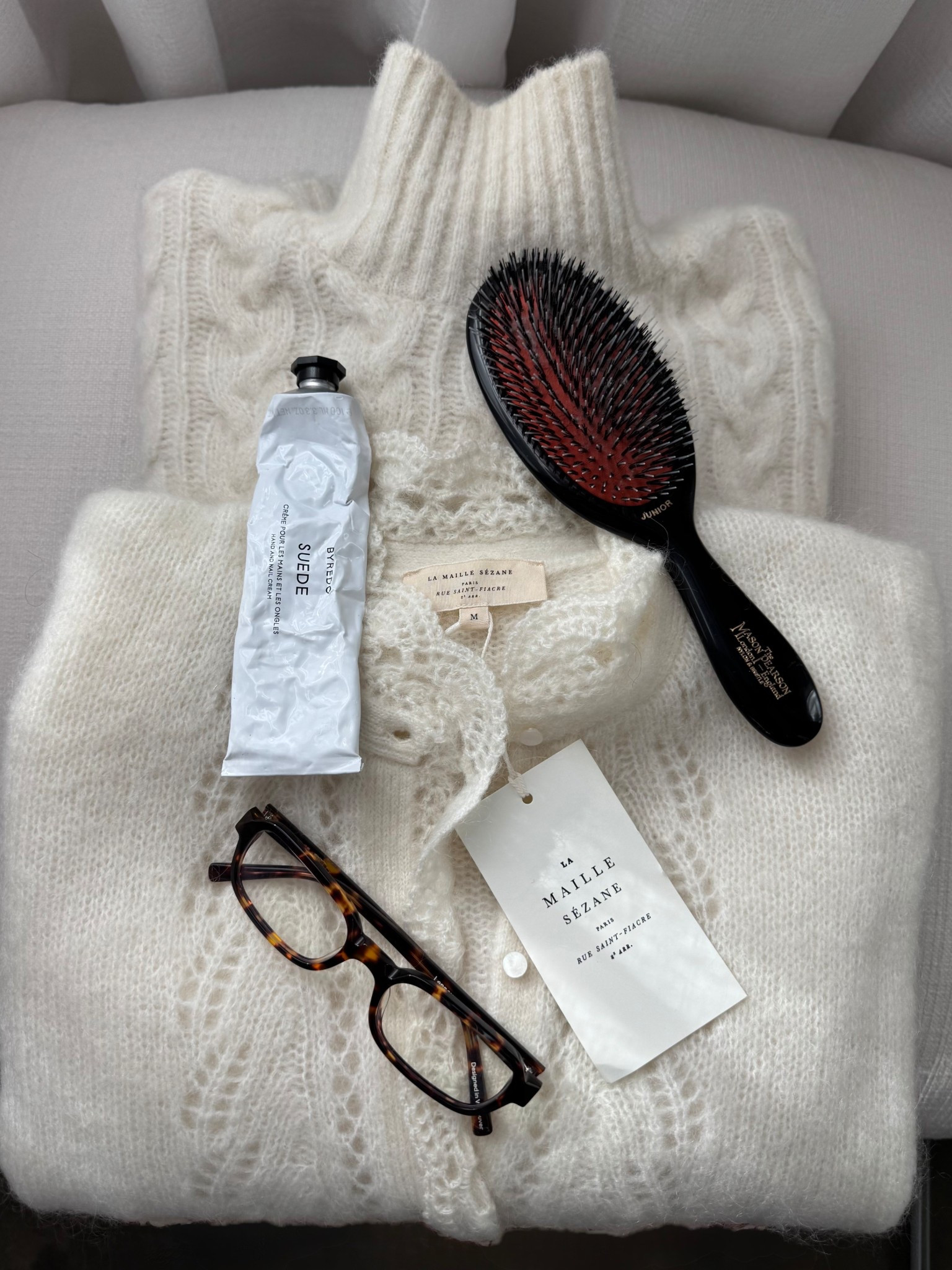 Chic details✨

#LTKFindsUnder100 #LTKootd #LTKGiftGuide