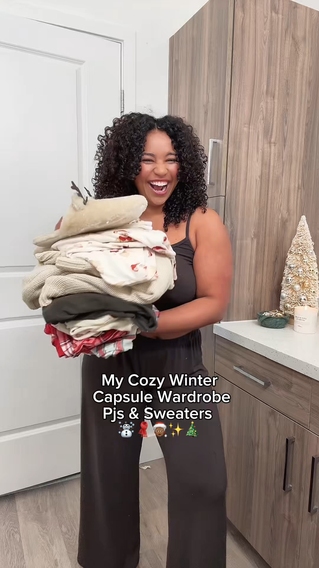 My Winter Capsule Wardrobe ✨Cozy Edition✨

Cozy winter pajamas
holiday pajamas 
chunky sweater
reindeer slippers
target holiday pajamas
set active sweatpants
plaid christmas pjs
christmas morning pjs 
human and dog matching pajamas for christmas 
koolaburra
platform uggs
platform uggs dupe

#LTKHoliday #LTKVideo #LTKGiftGuide