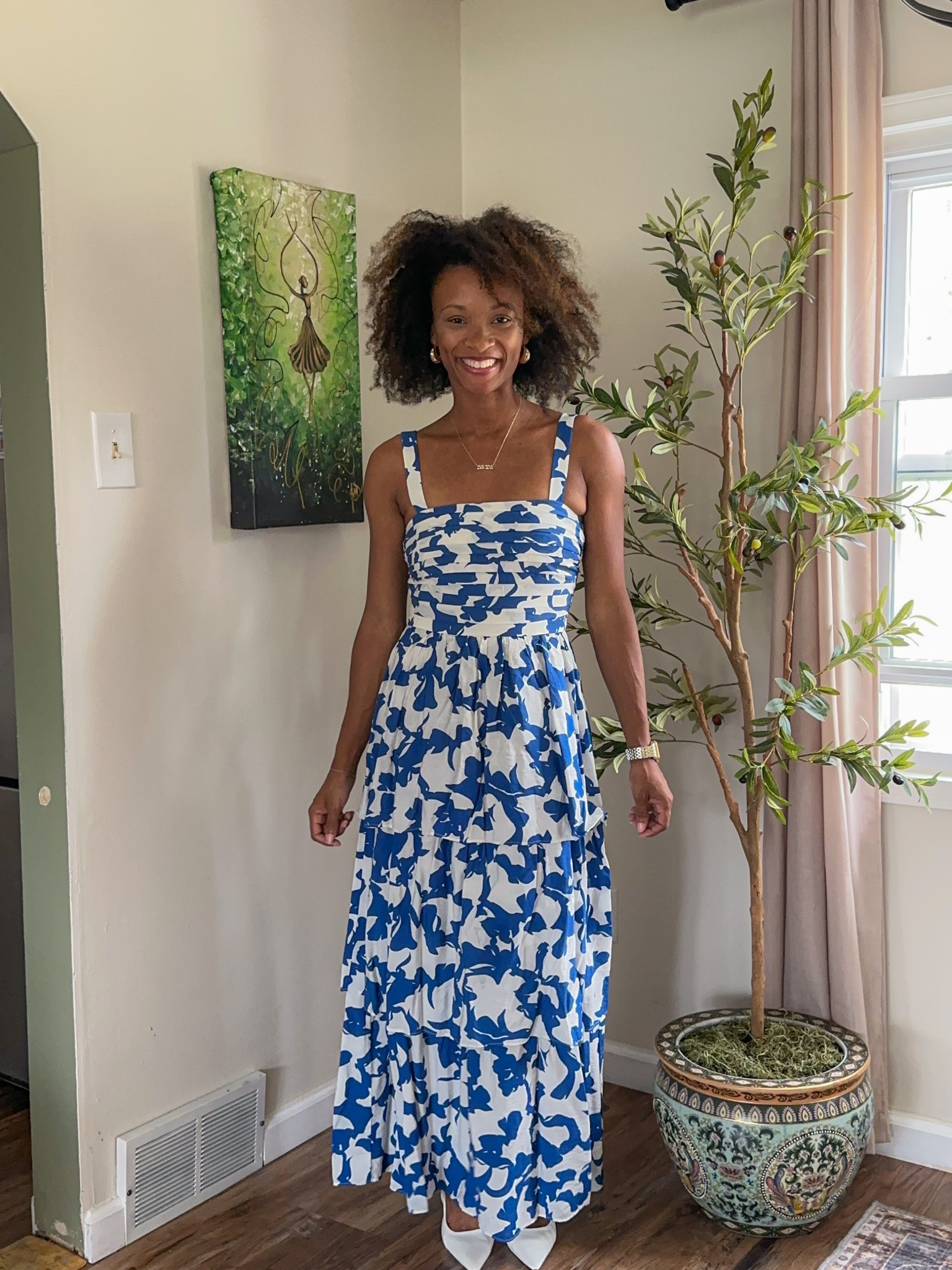 Ruffle tiered maxi dress

Wearing size XS