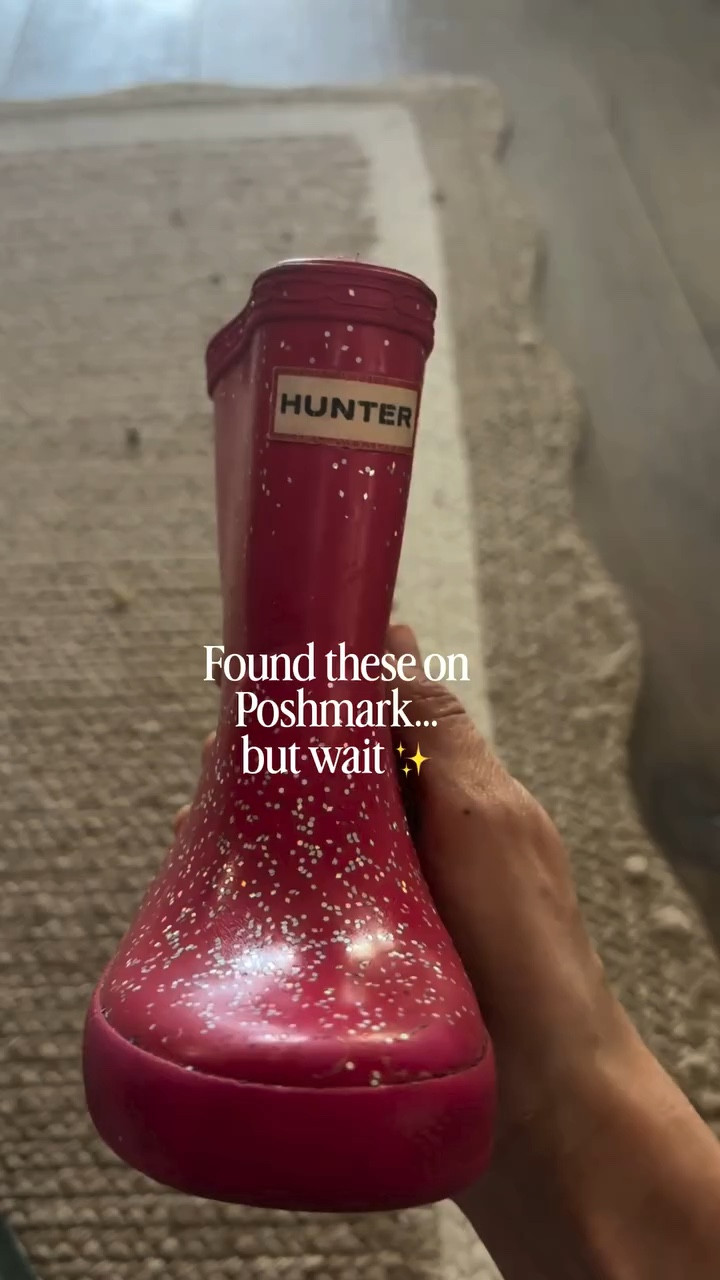 I found these Hunter boots on Poshmark and knew they had so much life left in them… they just needed a little love ✨

A tiny glitter touch-up and now they’re back to being the cutest little statement boots again 🥹

Proof you don’t always need to buy new—sometimes a little DIY magic is all it takes 💫

Follow along for more simple, budget-friendly mom finds + fixes 🤍

#poshmarkfinds #momlifehacks #diymom #thriftflip #kidsstyle