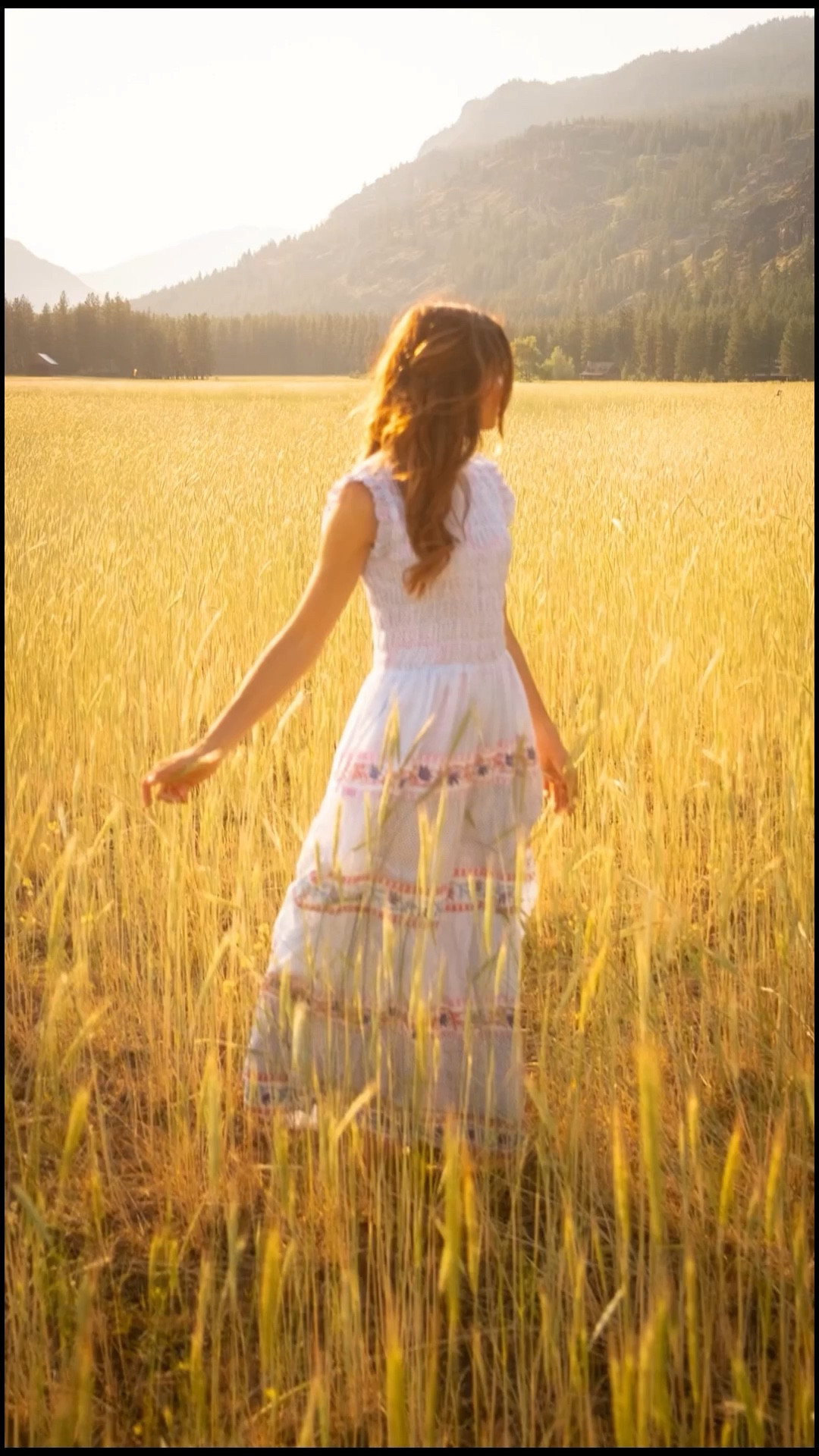 Perfect flowing summer dress! Beautiful details and high neckline. Long sleeveless dress for all your dreamy outings. 💙

#LTKSummerEdit