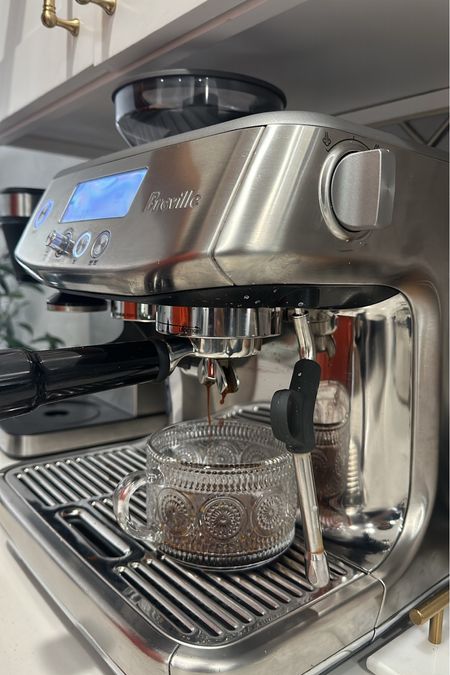 Coffee & this mug🫶☕️🌸🍪


Breville espresso machine, coffee mugs, aesthetic kitchen finds, kitchen essentials 

#LTKhome #LTKFind #LTKU