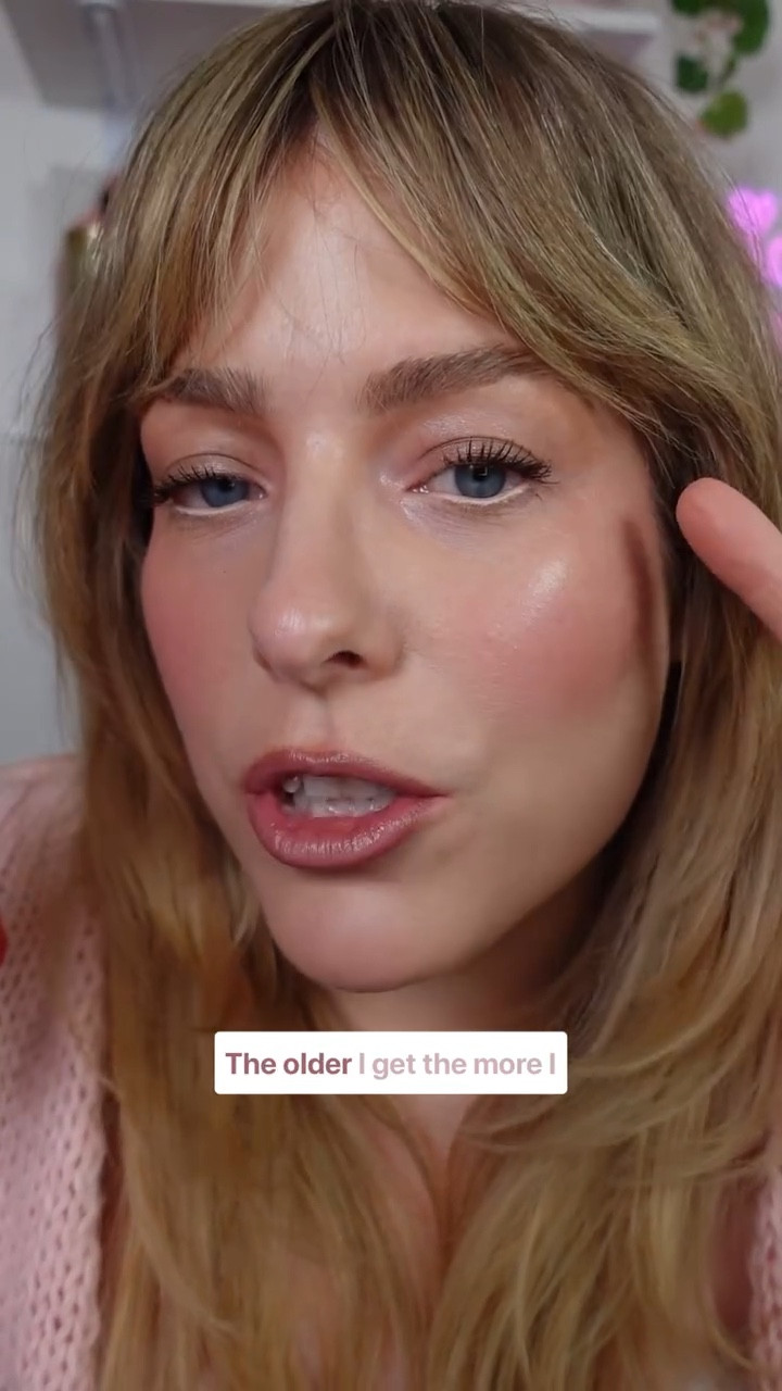 I’m always on the hunt for makeup that makes life easier—especially on those hectic mornings or when I’m rushing out the door. 

Something quick, effortless, and actually good.

Today, I’m trying a new shade from the Armani Eye Tint called tobacco

What I love? 
✨ easy to blend
✨ long-lasting
✨ perfect for a one-and-done eye look

What’s your go-to one-and-done shadow? Anything I need to add to my top-shelf lineup?


#LTKbeauty