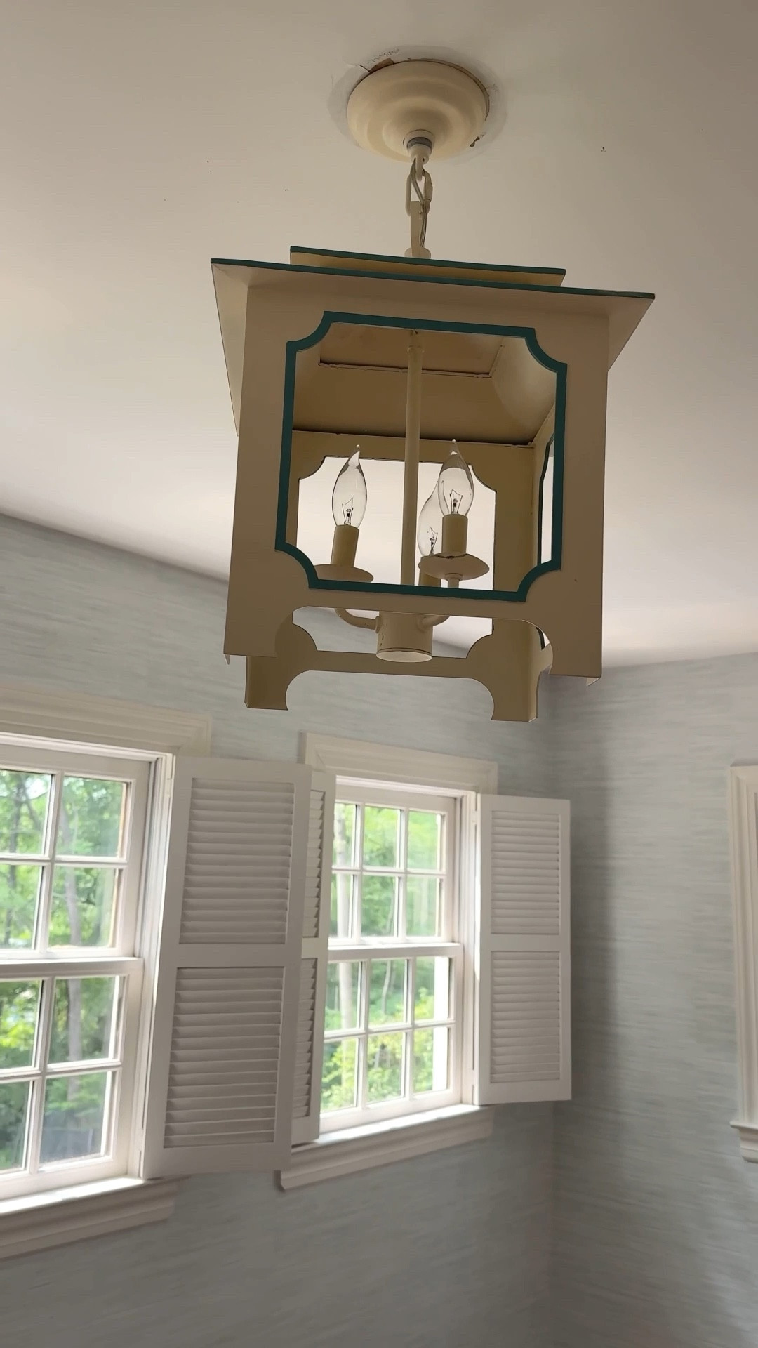 Faux grasscloth wallpaper easy enough for a pregnant woman to install

DIY wallpaper nursery kids room home decor home refresh Amazon 

#LTKHome