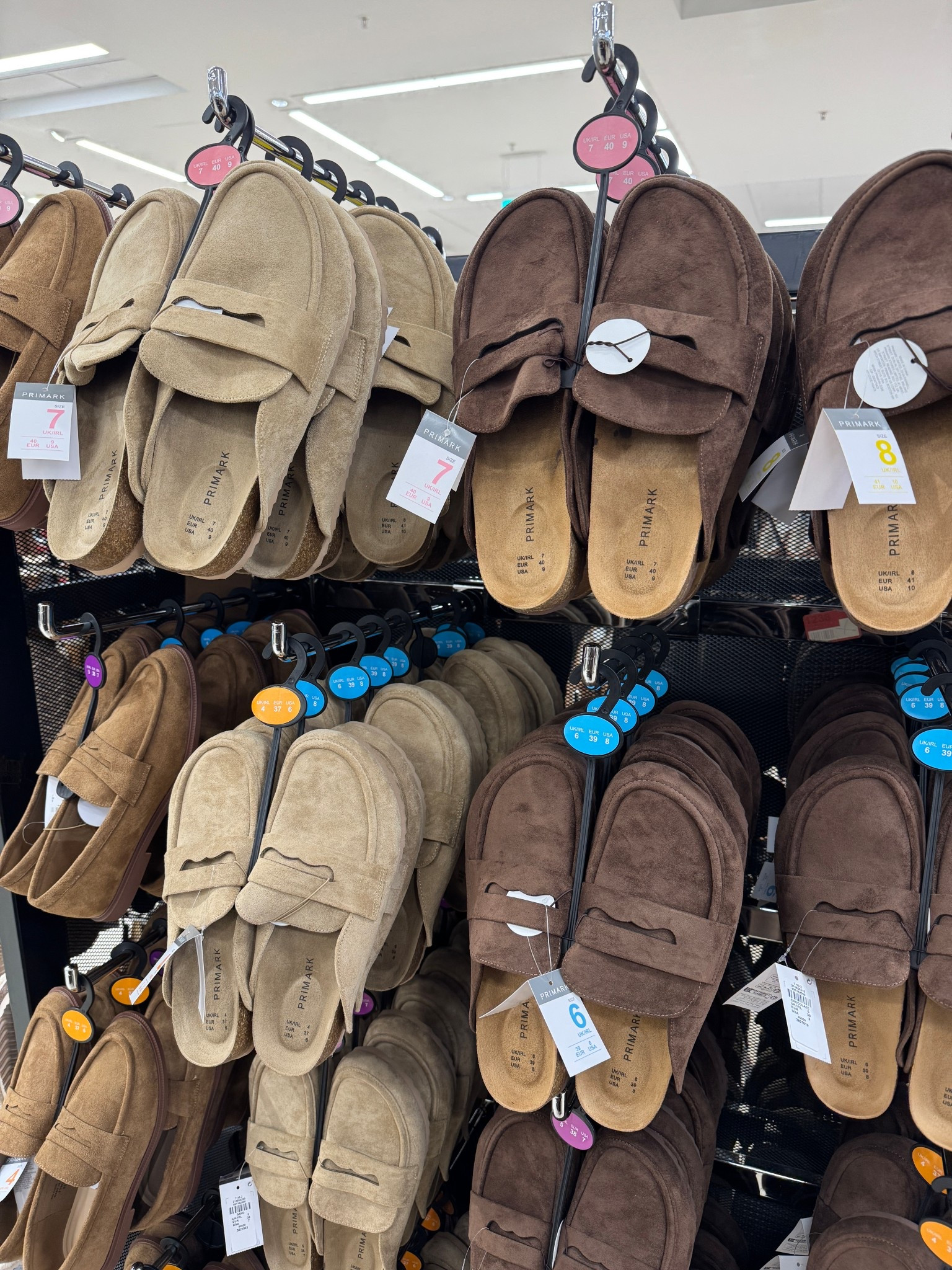 Primark Birkenstock dupes - so comfortable and affordable

Loafer, clog, sandals, suede, shoes, Birkenstock

#LTKFashionMonth #LTKshoes #LTKuk