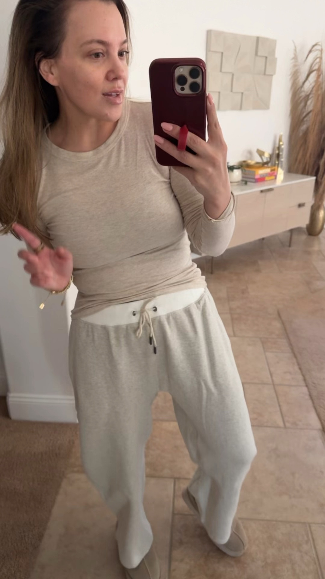 the absolute best sweatpants ever. i just ordered the pink as well! size medium! 