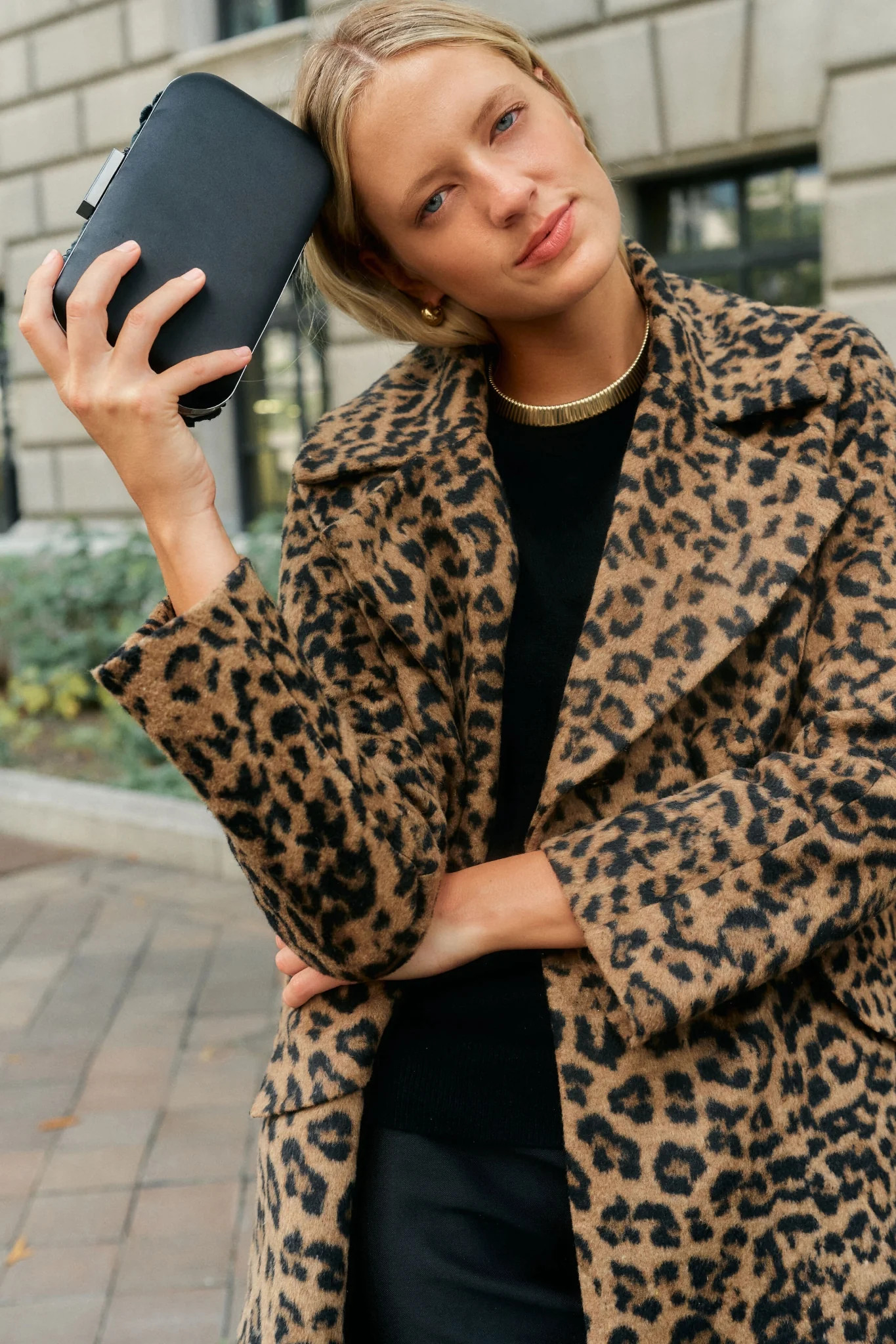 Black Beth Encrusted Clutch | Tuckernuck (US)