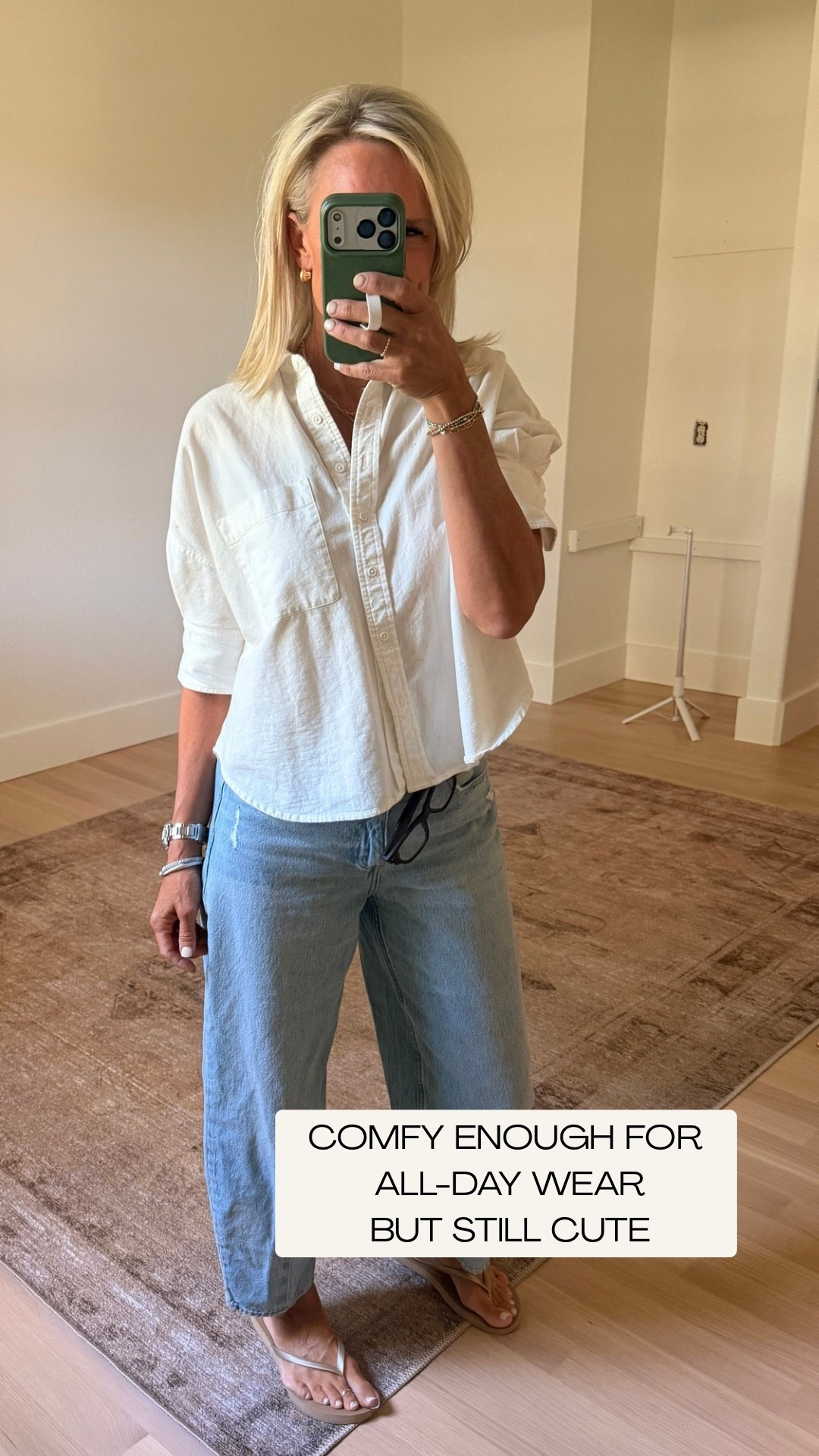 This is one of those easy outfits I know I’ll wear on repeat. I love the crisp white Mabel Oxford shirt with these relaxed barrel-leg jeans, it feels polished but still comfortable enough for all-day wear. The boxy shape and curved hem make the shirt easy to wear with denim, trousers, or linen pants, and the jeans are such an easy everyday silhouette.

#LTKOver40 #LTKootd #LTKTravel