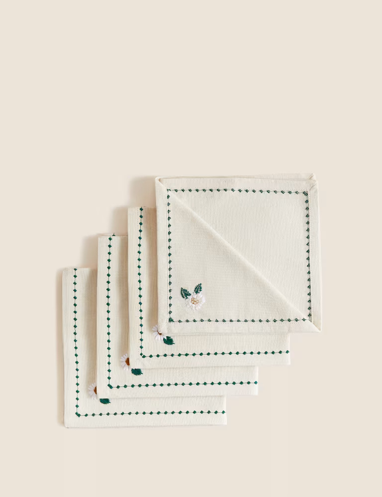 Set of 4 Cotton Daisy Napkins | M&S | Marks & Spencer (UK)