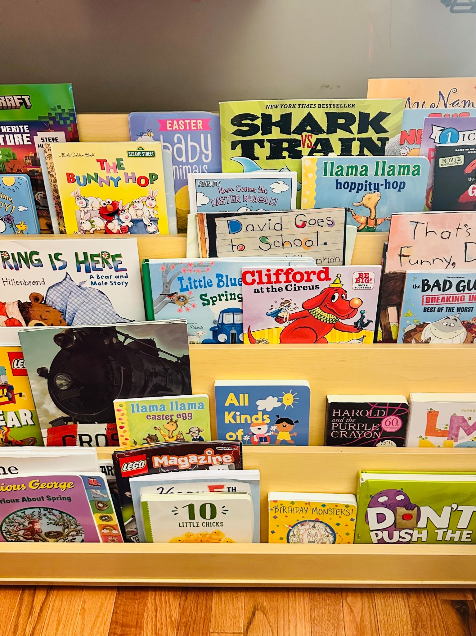 One thing I still do from my teaching days…I rotate the books in my son’s playroom.

This round is a mix of spring, Easter, and a few he just brought home from the school book fair.

Do you rotate books too?

Share this with someone building a playroom or reading corner ❤️
Follow me for daily finds + real life in between

kids book rotation ideas | playroom book organization | spring books for kids | easter books for kids | school book fair books | teacher tips for home

#KidsBooks
#PlayroomIdeas
#MomLife
#RaisingReaders
#MomTips

#LTKSeasonal #LTKmomlife #LTKKids