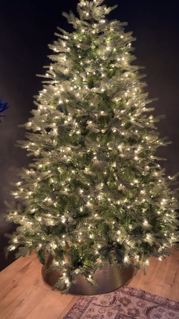 This Christmas, it’s all about the holiday glow!