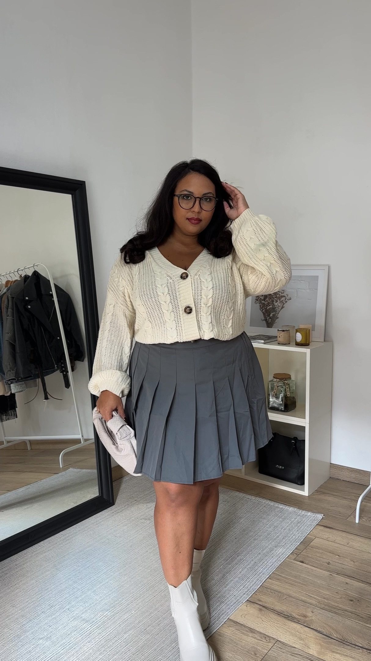 Styling a mini skirt for fall 🩶🍁
Wearing size 0XL 

#cardigan #fallfashion #miniskirt #curvyfashion

#LTKcurves #LTKmidsize #LTKautumn