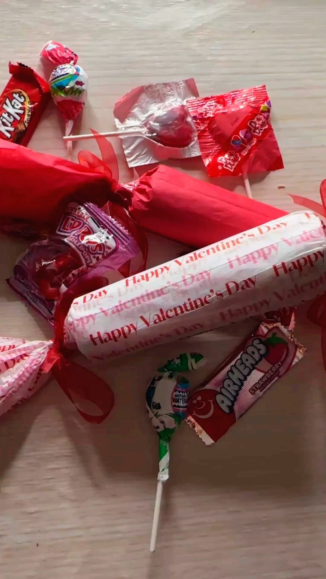 Valentine’s Day treat tubes - such a fun and easy Valentine’s DIY

Valentine’s Day Candy Valentines Treats Homemade Valentine

#LTKValentine #LTKmomlife #LTKSeasonal