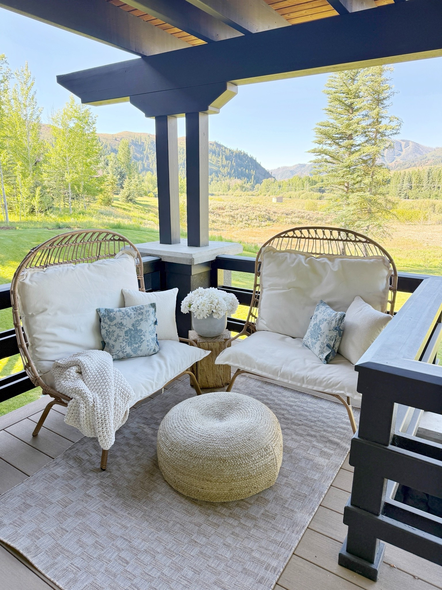 Affordable outdoor patio setup 🤍 finds from Walmart, Target and Amazon

Home
Decor

#LTKHome #LTKSeasonal