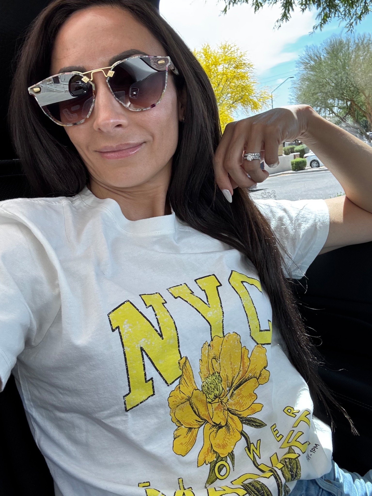I love a graphic tee and if it says NYC, even better. Also obsessed with my new Krewe shades

Krewe sunglasses-graphic tee-nyc tee-sunnies 

#LTKStyleTip #LTKSeasonal